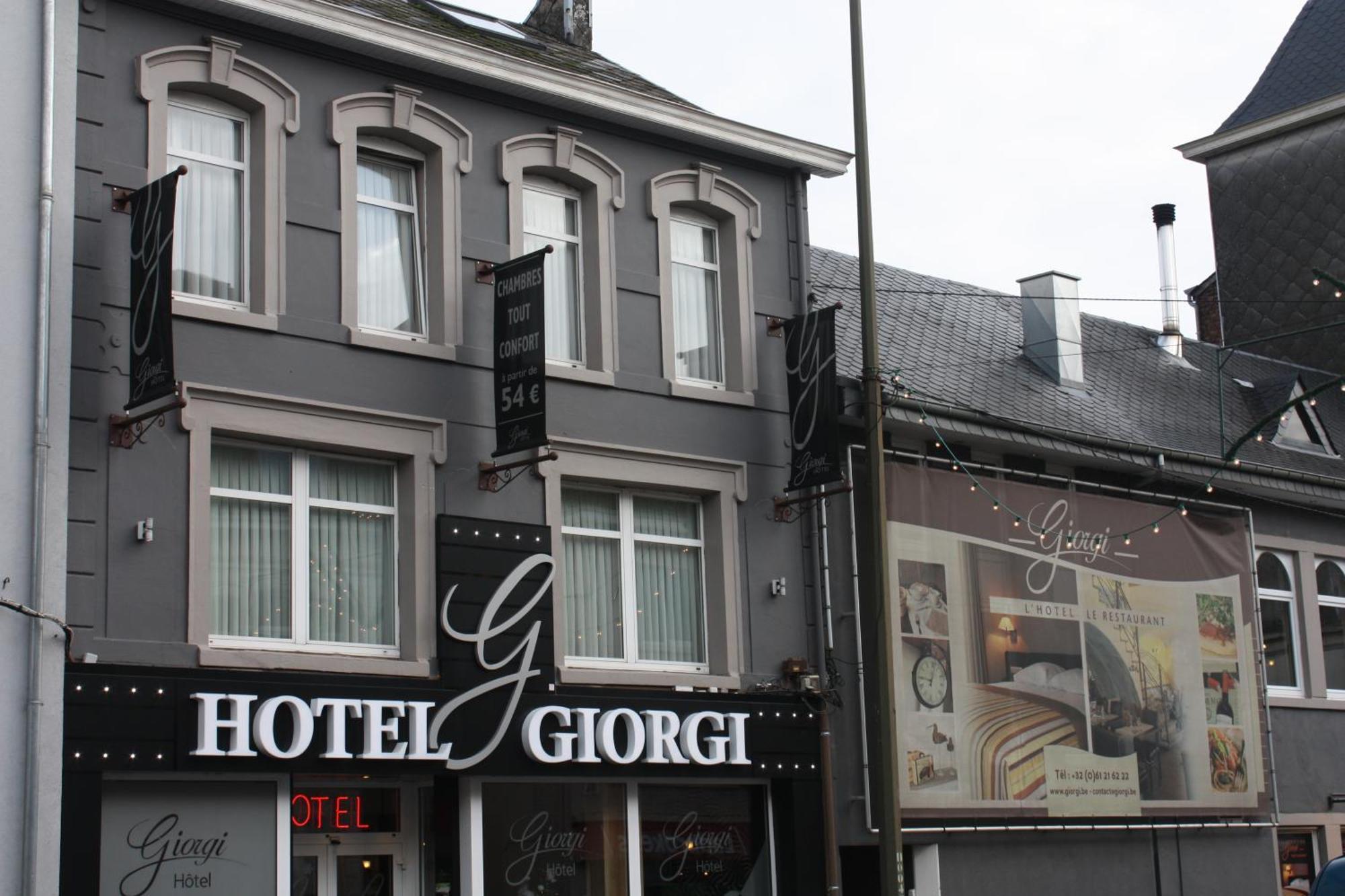 Hotel Giorgi Et Logements Insolites-Jacuzzi Prive Bastogne Exteriör bild